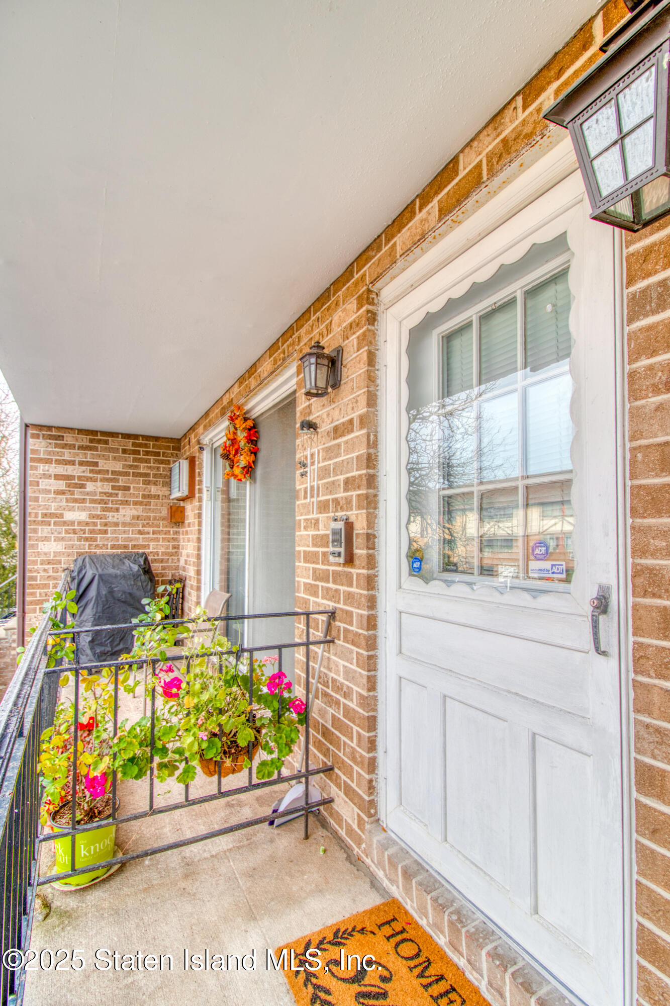 52 Racal Court, Unit A2 Staten Island, NY 10314 - Photo 2 of 28 a city view