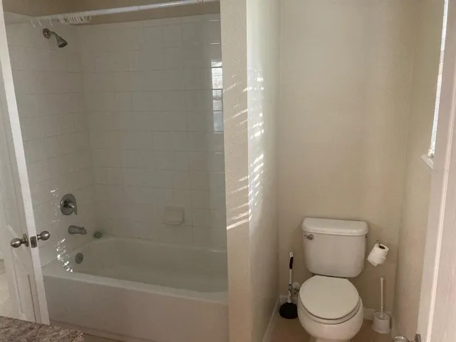 $389,000 | 12214 Langstaff Drive, Windermere, FL 34786