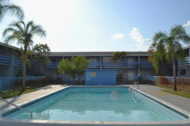 $1,400 | 491 Northwest 42nd Avenue, Unit 49, Plantation, FL 33317