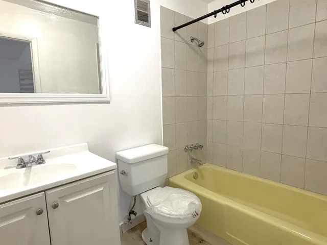 $1,400 | 491 Northwest 42nd Avenue, Unit 49, Plantation, FL 33317