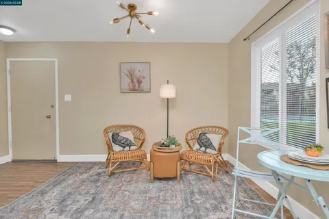 $269,000 | 4888 Clayton Road, Unit 6, Concord, CA 94521