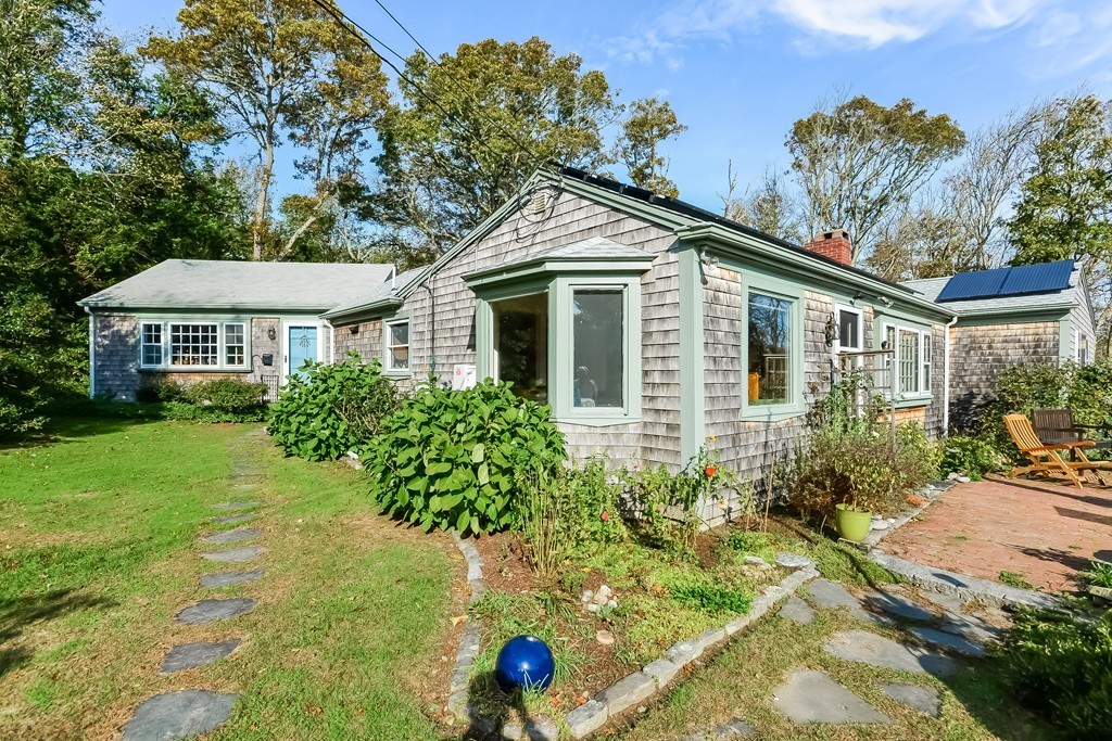 1664 Main Road Westport, MA 02790 - Photo 1 of 30 Gallery Image 1
