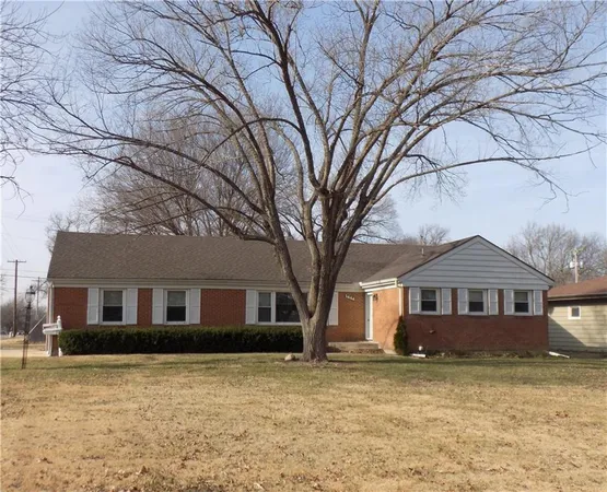 $299,500 | 1444 South Elm Street, Ottawa, KS 66067
