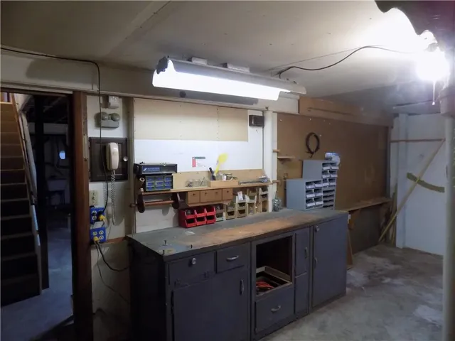 $325,000 | 1444 South Elm Street, Ottawa, KS 66067