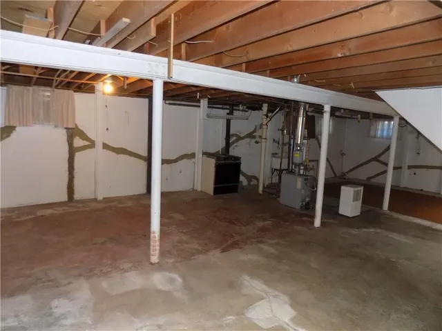 $325,000 | 1444 South Elm Street, Ottawa, KS 66067