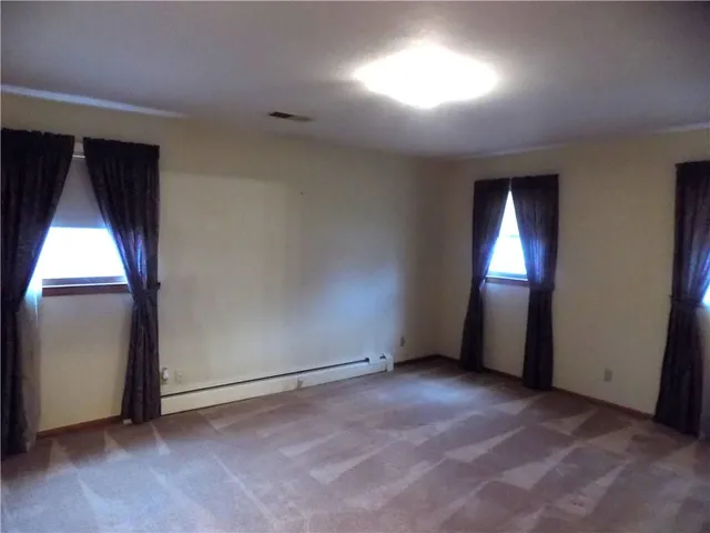 $325,000 | 1444 South Elm Street, Ottawa, KS 66067