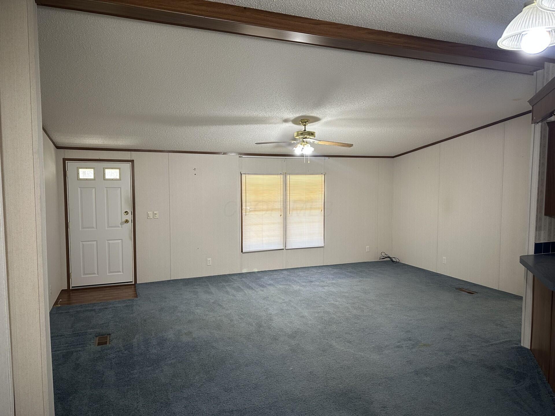 10765 Coshocton Road New Concord, OH 43762 - Photo 4 of 34 Living Room