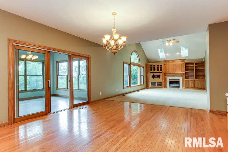 6773 Ridges Court Bettendorf, IA 52722 - Photo 8 of 24 Gallery Image 8