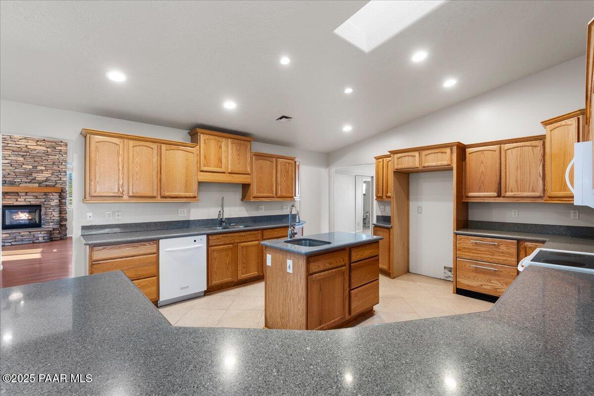 475 Highway 69 Prescott Valley, AZ 86327 - Photo 11 of 64 Kitchen