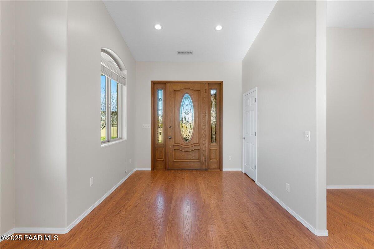 475 Highway 69 Prescott Valley, AZ 86327 - Photo 3 of 64 Foyer