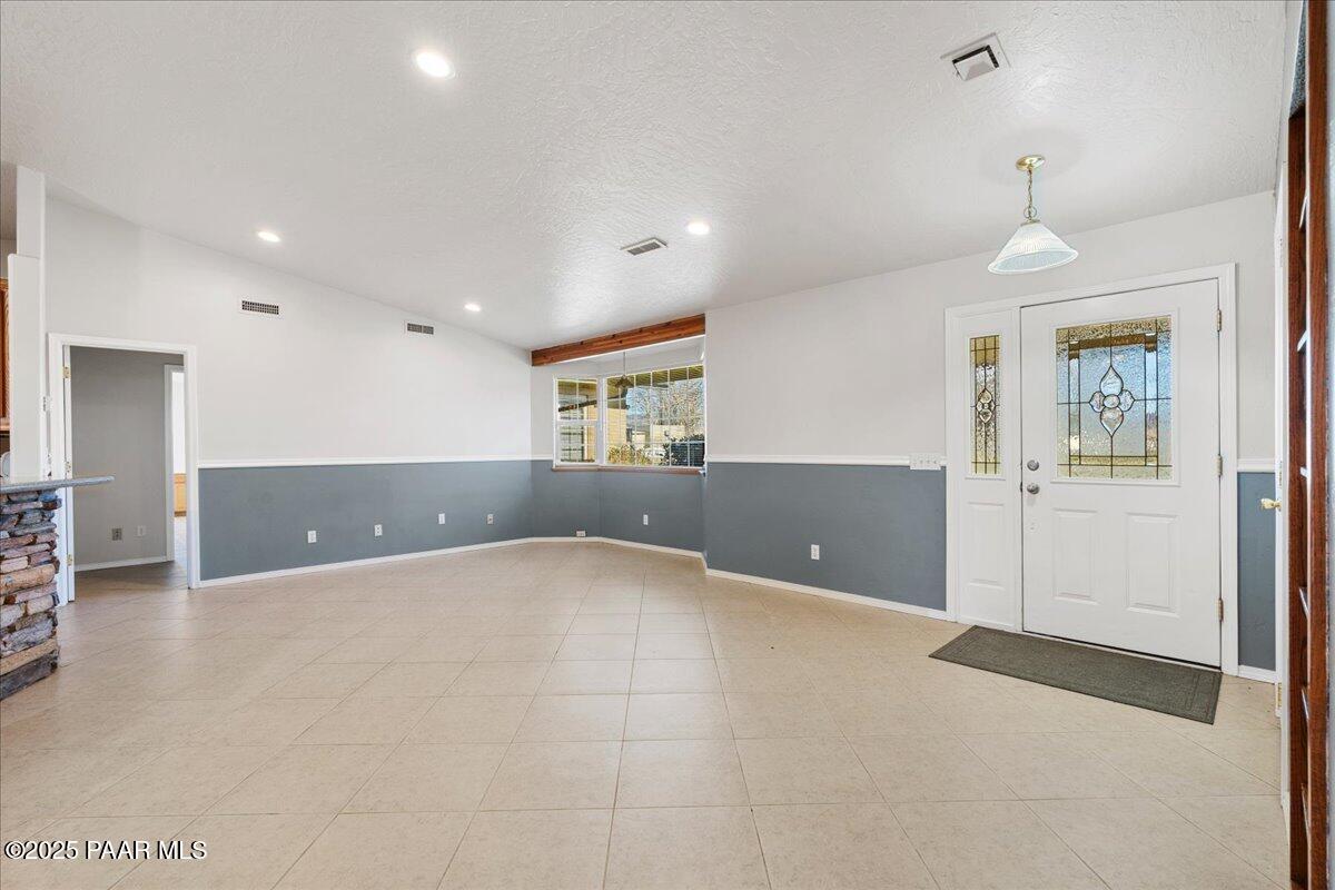 475 Highway 69 Prescott Valley, AZ 86327 - Photo 36 of 64 Living Area