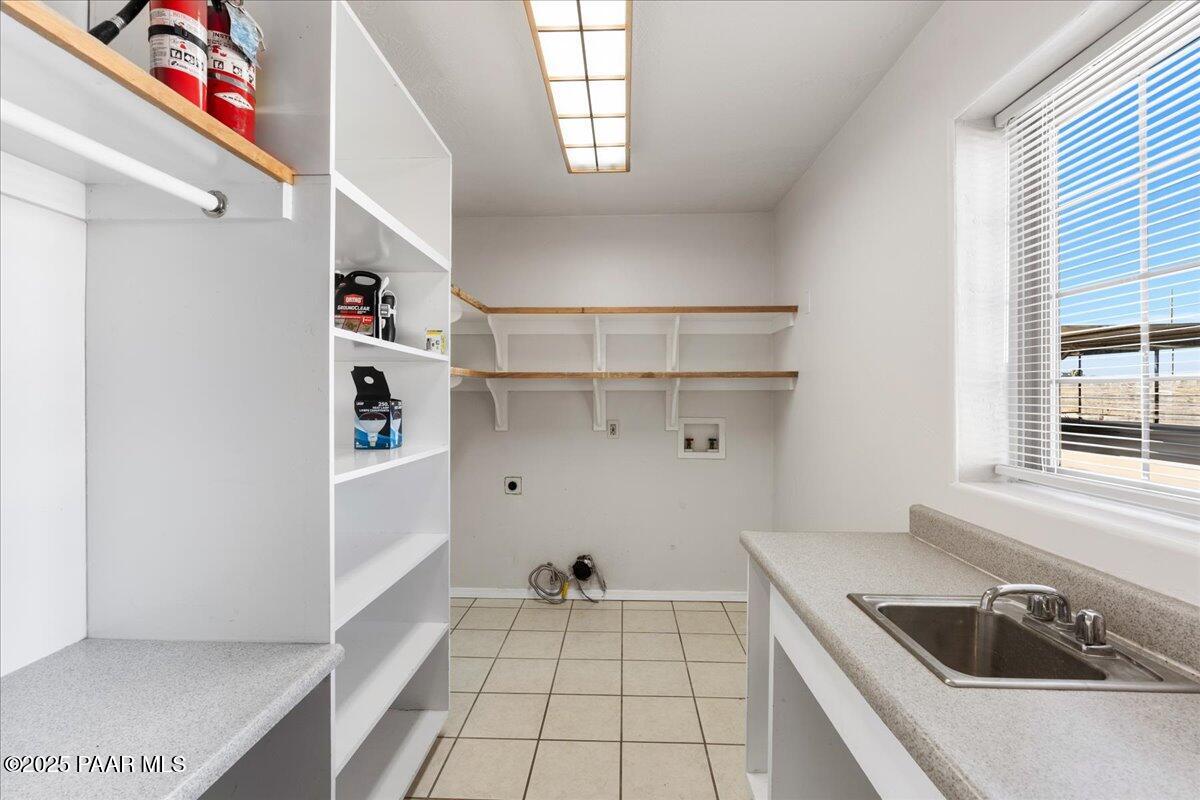 475 Highway 69 Prescott Valley, AZ 86327 - Photo 38 of 64 Laundry Room