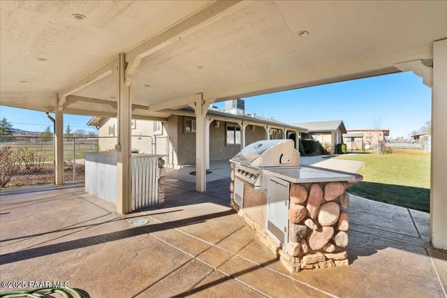 $950,000 | 475 Highway 69, Prescott Valley, AZ 86327