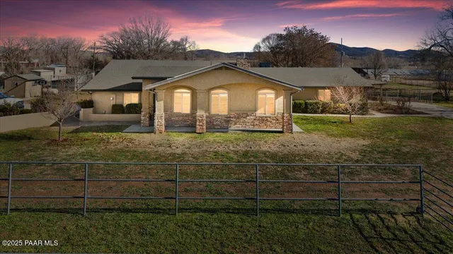 $950,000 | 475 Highway 69, Prescott Valley, AZ 86327