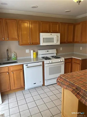 $389,000 | 11 Mannions Lane, Unit 11, Danbury, CT 06810