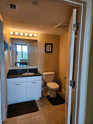 $255,000 | 300 South Duval Street, Unit 1003, Tallahassee, FL 32301