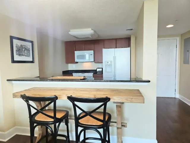 $255,000 | 300 South Duval Street, Unit 1003, Tallahassee, FL 32301