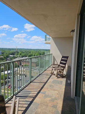 $255,000 | 300 South Duval Street, Unit 1003, Tallahassee, FL 32301