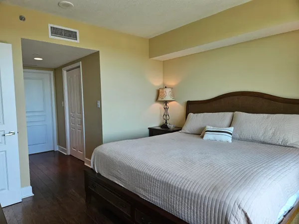 $255,000 | 300 South Duval Street, Unit 1003, Tallahassee, FL 32301