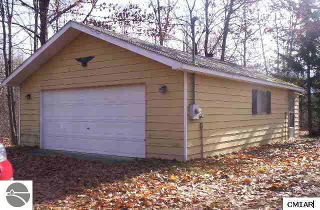 4195 Adams Road Lake, MI 48632 - Photo 2 of 6 1767867-1.JPG