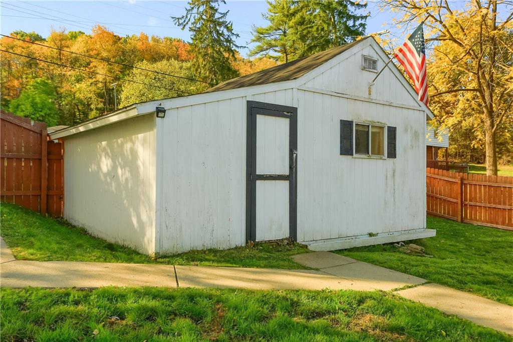 336 Oak Road Gibsonia, PA 15044 - Photo 23 of 24 Gallery Image 23