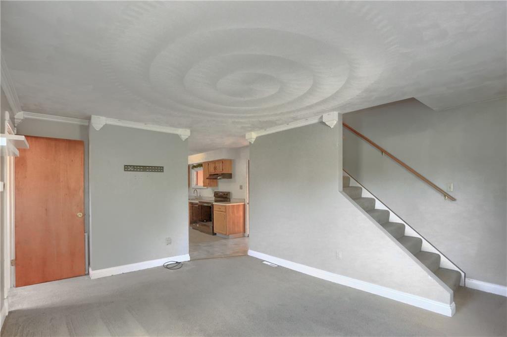 336 Oak Road Gibsonia, PA 15044 - Photo 6 of 24 Gallery Image 6