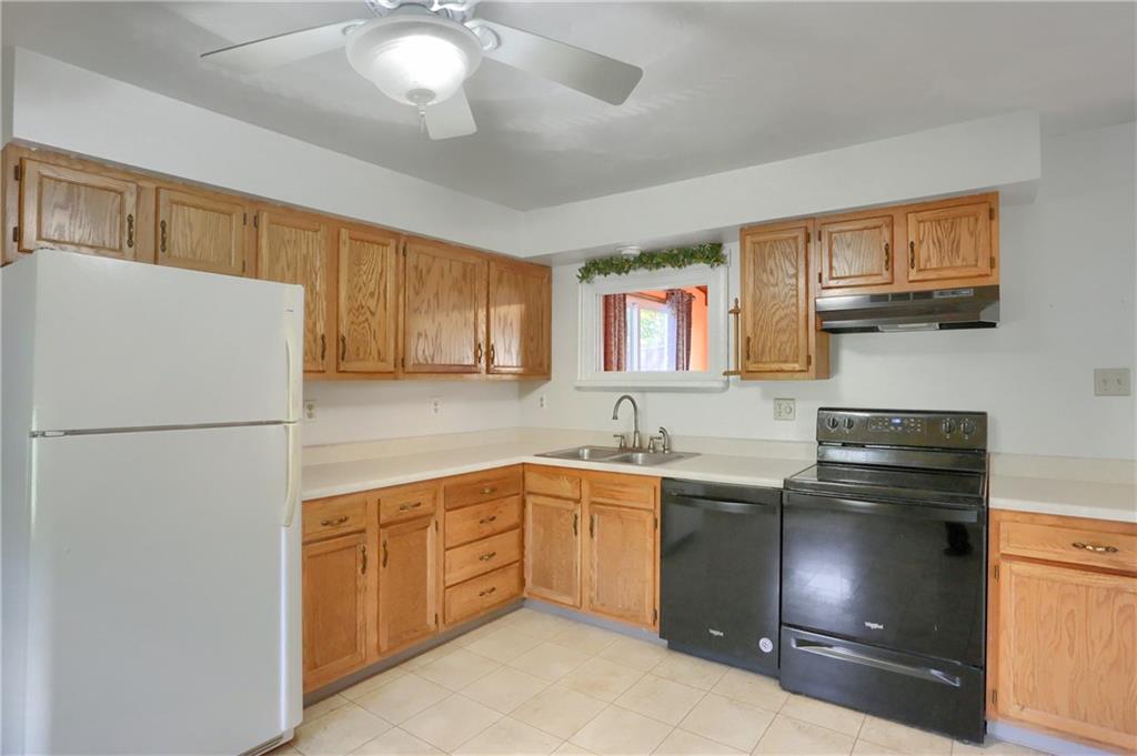 336 Oak Road Gibsonia, PA 15044 - Photo 7 of 24 Gallery Image 7