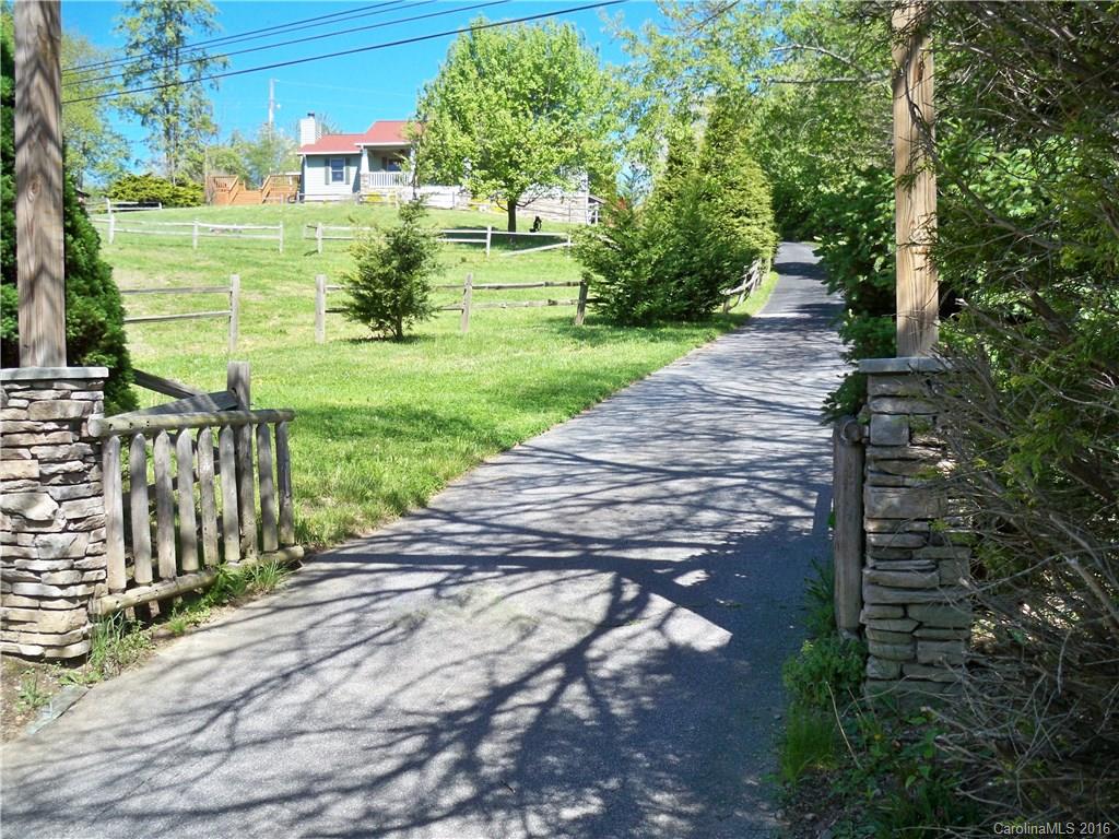 552 Old Fort Road Fairview, NC 28730 - Photo 2 of 24 Gallery Image 2