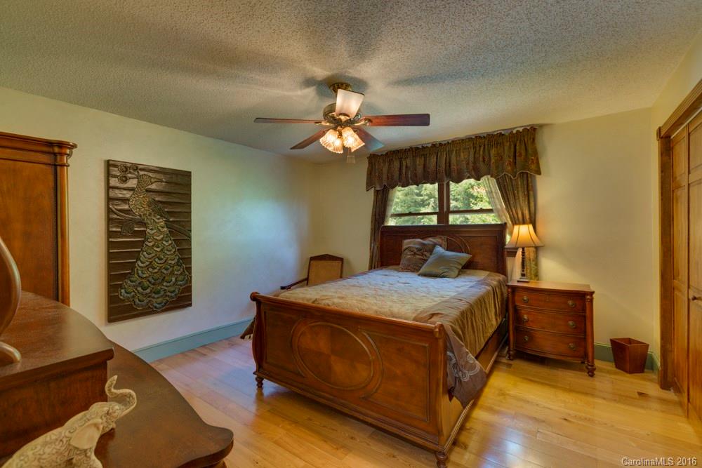 552 Old Fort Road Fairview, NC 28730 - Photo 11 of 24 Gallery Image 11