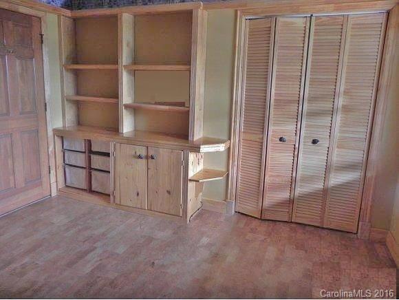 552 Old Fort Road Fairview, NC 28730 - Photo 12 of 24 Gallery Image 12