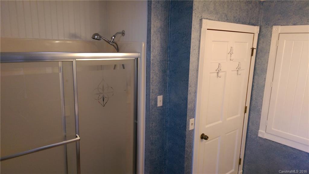 552 Old Fort Road Fairview, NC 28730 - Photo 15 of 24 Gallery Image 15