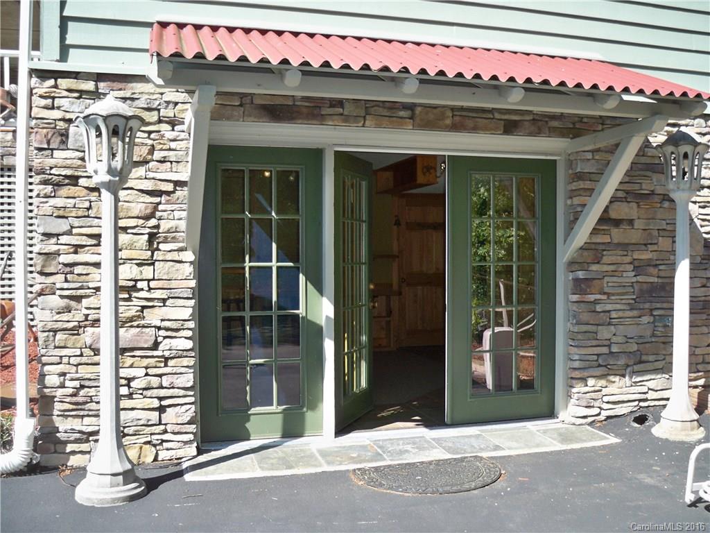 552 Old Fort Road Fairview, NC 28730 - Photo 16 of 24 Gallery Image 16
