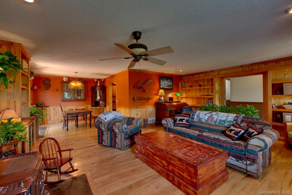 552 Old Fort Road Fairview, NC 28730 - Photo 8 of 24 Gallery Image 8