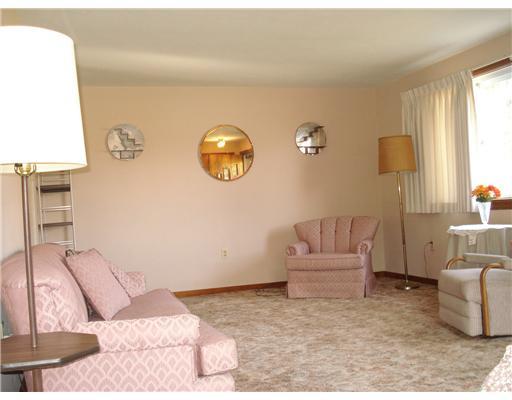 2265 Rochester Road Franklin Park, PA 15237 - Photo 7 of 17 Living Room. Living Room/Dining Combo 22x13