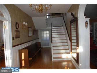 4513 State Road Phoenixville, PA 19460 - Photo 5 of 12 Foyer