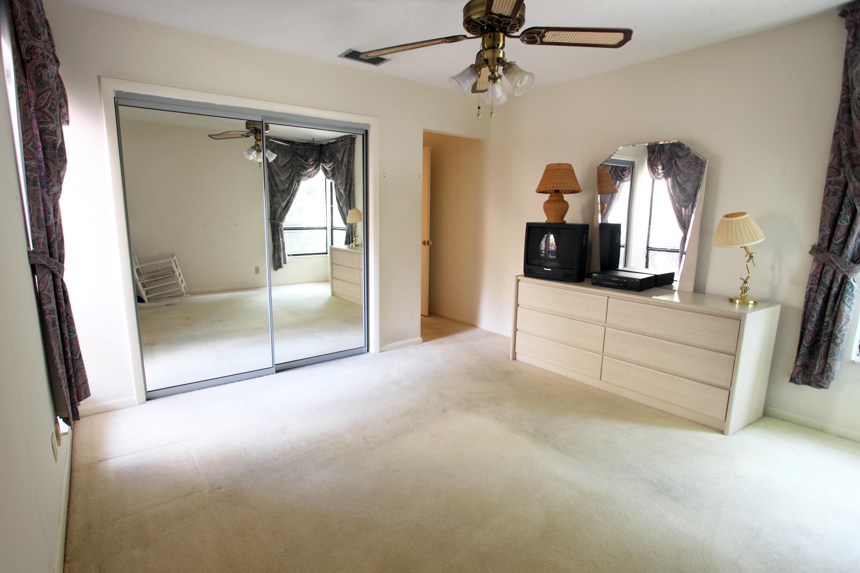 4350 Northwest 26th Avenue Boca Raton, FL 33434 - Photo 27 of 32 Guestroom 2