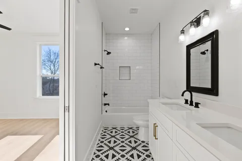 $1,389,800 | 1621 9th Avenue North, Nashville, TN 37208