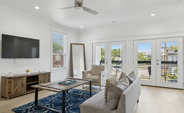 a view of back yard of the house