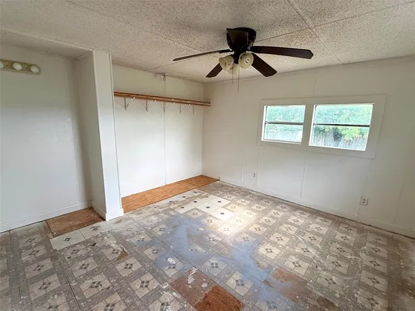 $160,000 | 4361 Miller Road, Midlothian, TX 76065