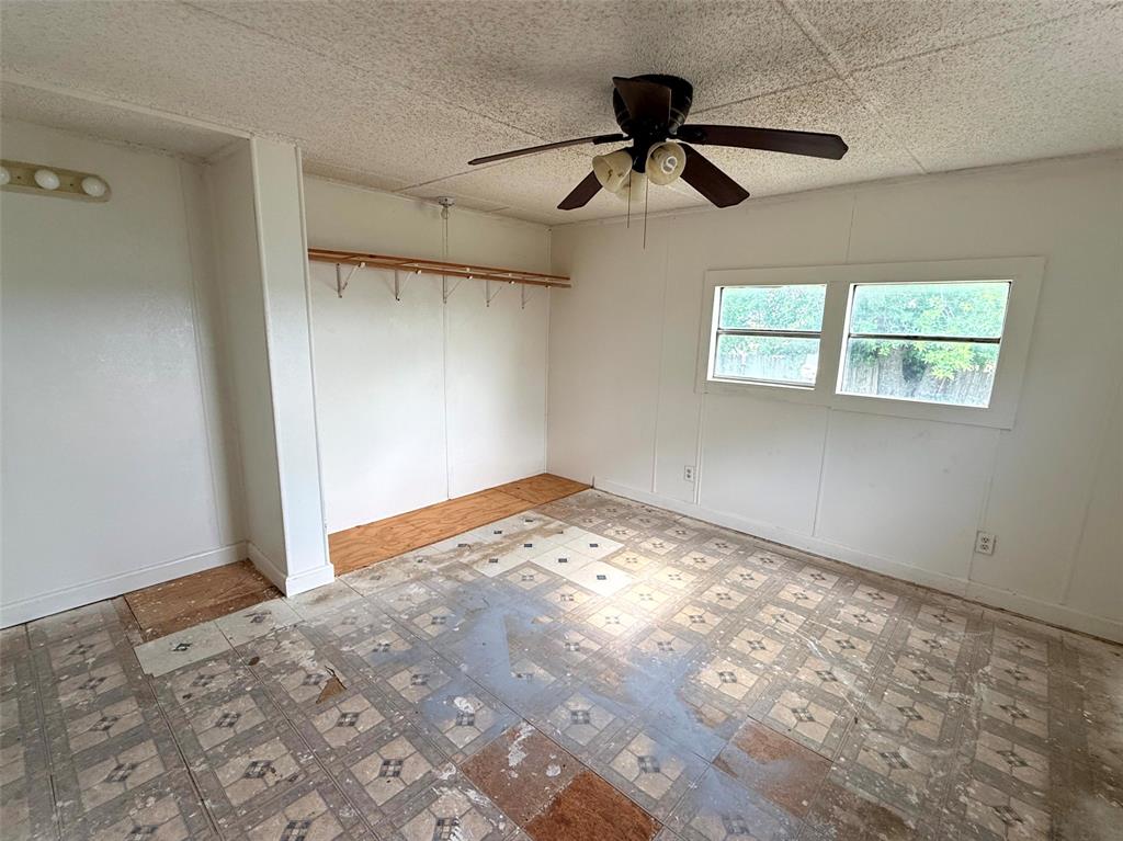 4361 Miller Road Midlothian, TX 76065 - Photo 18 of 40