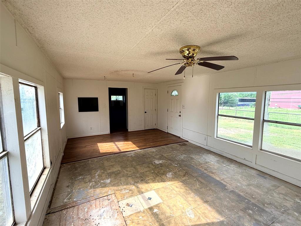 4361 Miller Road Midlothian, TX 76065 - Photo 24 of 40