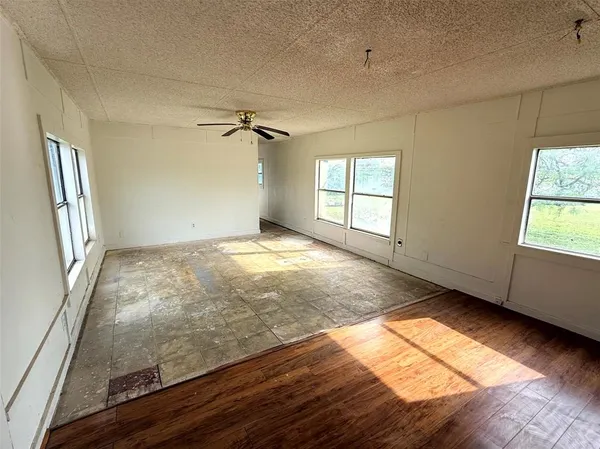 $160,000 | 4361 Miller Road, Midlothian, TX 76065