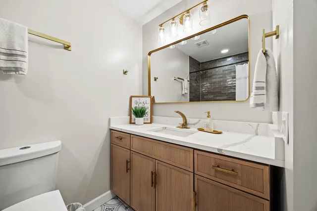 $235,000 | 1601 Maple Terrace, Unit 3B, Lisle, IL 60532