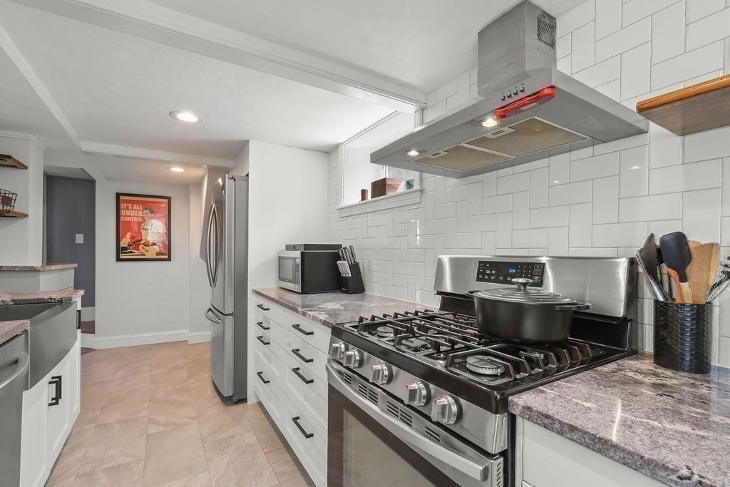 111 Westminster Road Weymouth, MA 02189 - Photo 20 of 42