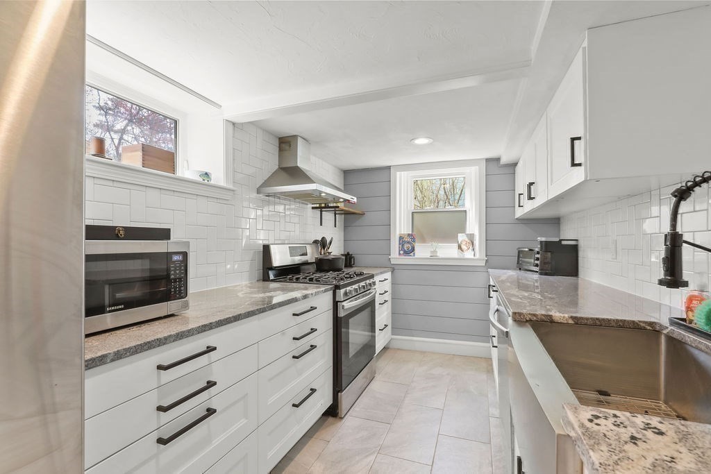 111 Westminster Road Weymouth, MA 02189 - Photo 21 of 42