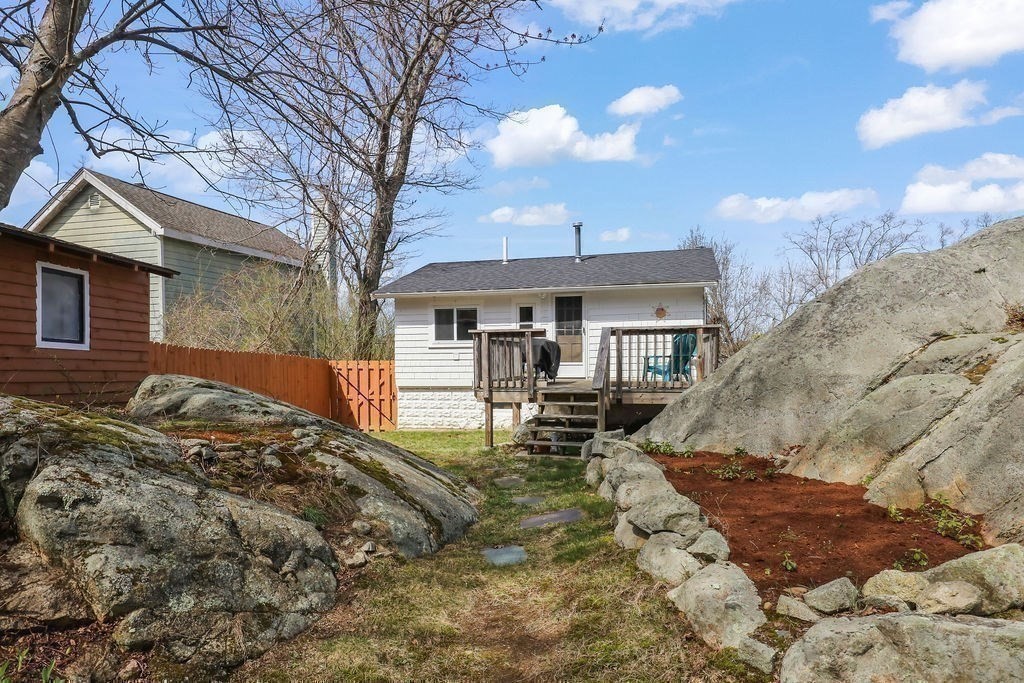 111 Westminster Road Weymouth, MA 02189 - Photo 33 of 42