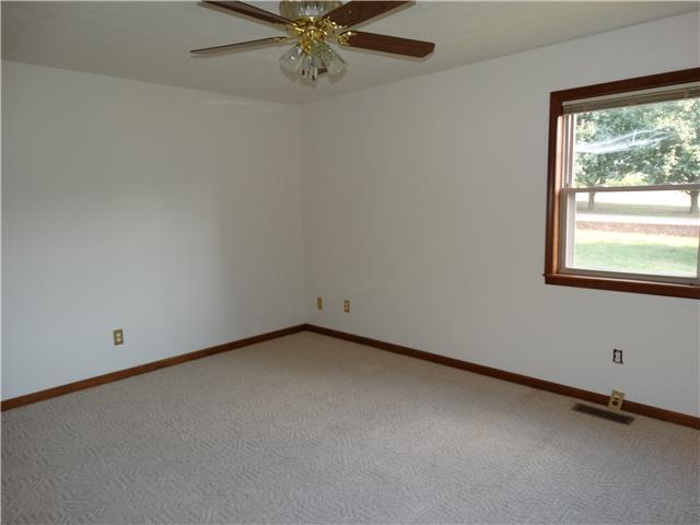 6311 Henry Road Springfield, TN 37172 - Photo 4 of 12