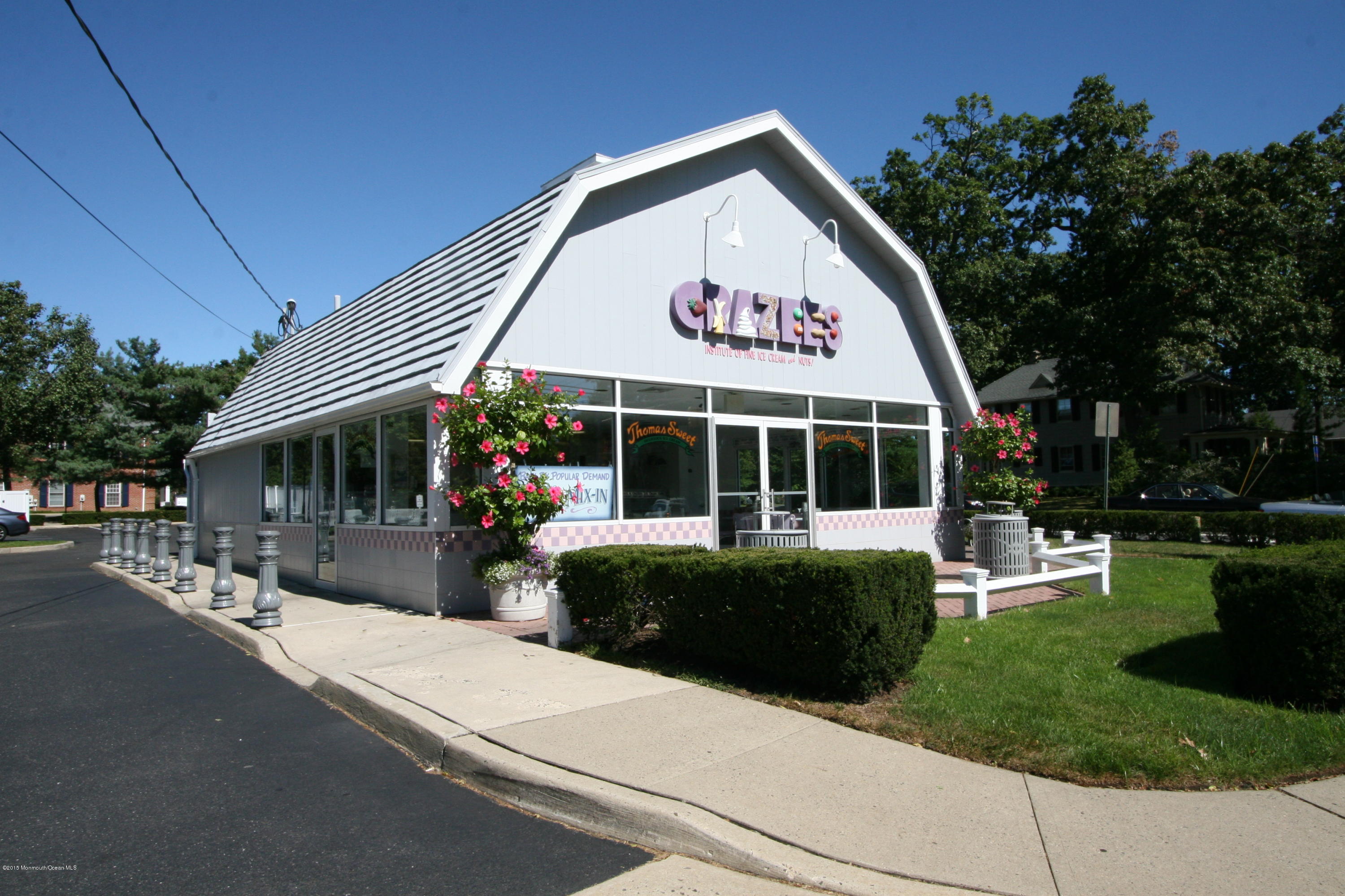 164 River Road Rumson, NJ 07760 - Photo 56 of 79 Rumson CRAZZ'S Ice Cream 061