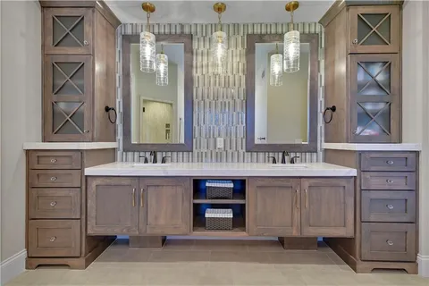 $3,875,000 | 16916 Bond Street, Overland Park, KS 66221