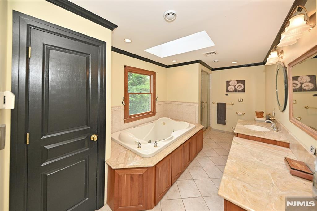 8 Myrtle Street Montvale, NJ 07645 - Photo 24 of 38